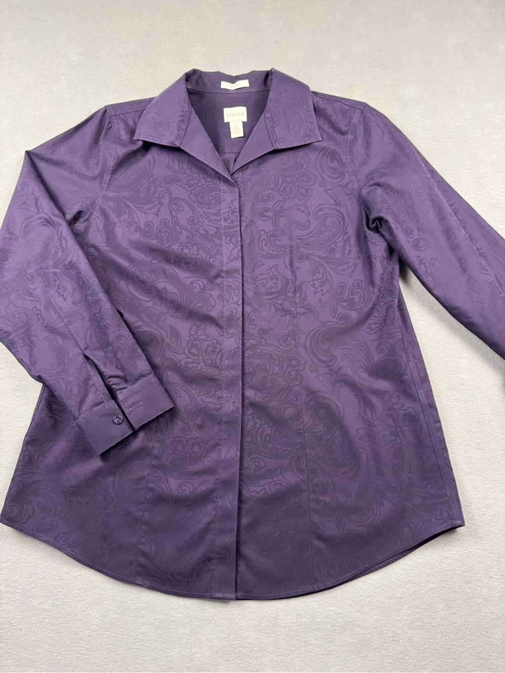 Chico's Women’s 1 Wrinkle Resistant Purple Paisley jacquard Tunic Fits US Med 8